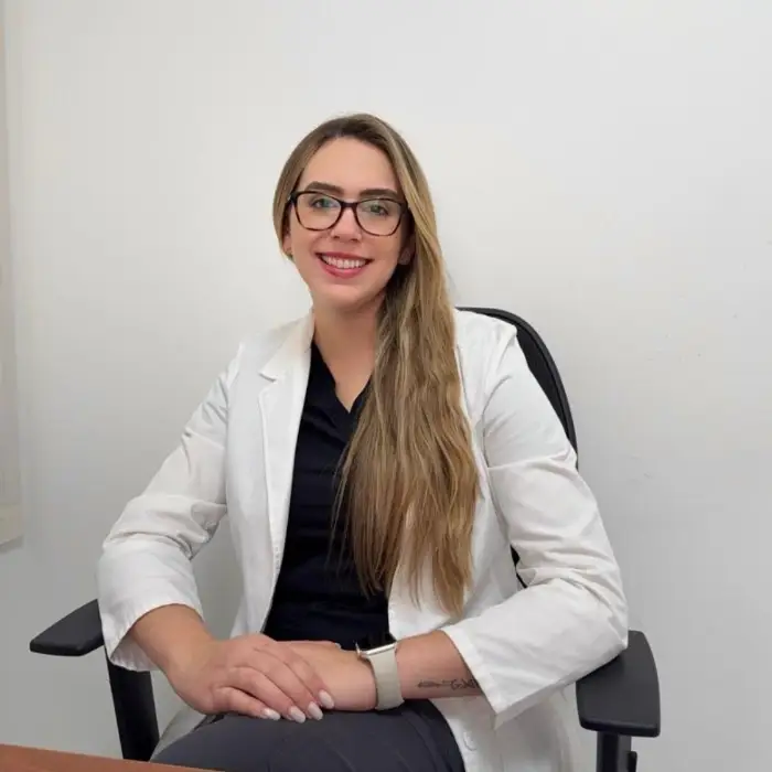 Dr. Larissa Cardemil Centro Medico Amedix Curicó